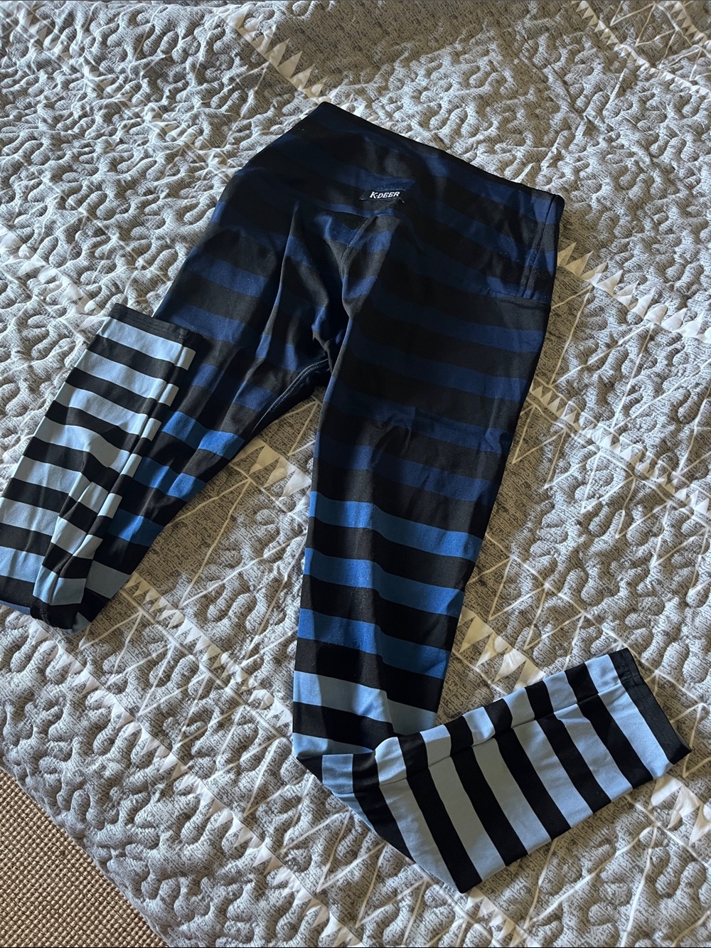 K-DEER Black and Blue Horizontal Stripe Leggings